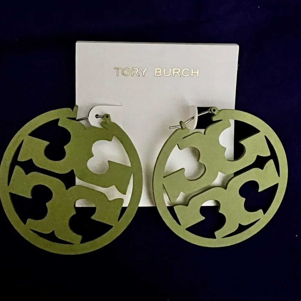 🔥🔥Tory Burch Authentic Painted Green Earrings At Awesome Prices To Buy Now